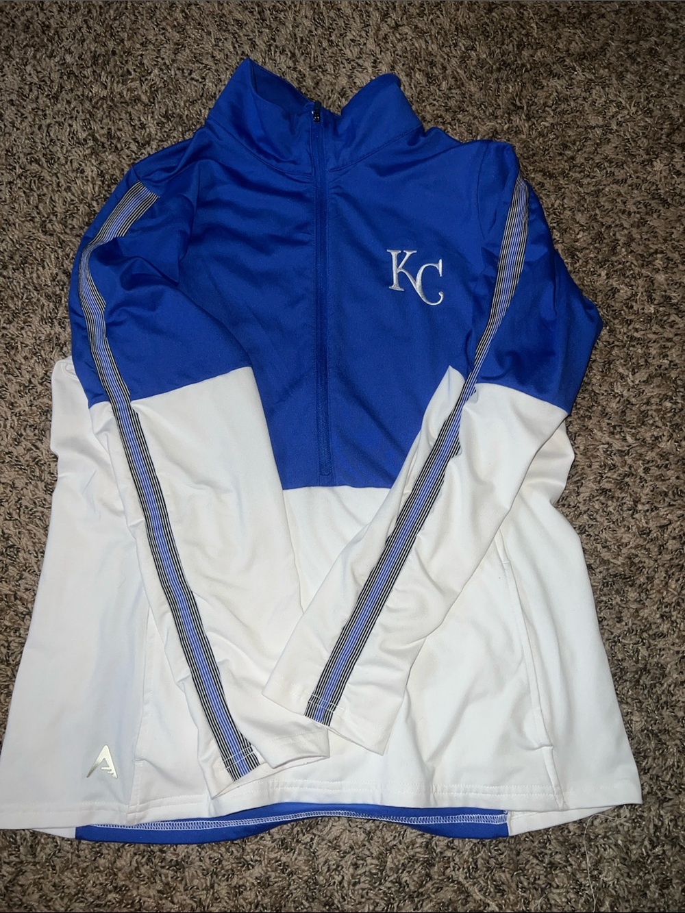 KC Royals 3/4 zip pull over.